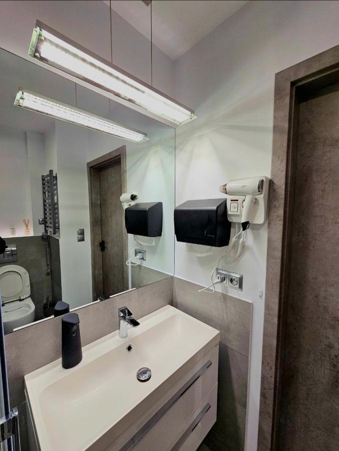 Eddie'S Luxury Apartments 格利维采 外观 照片