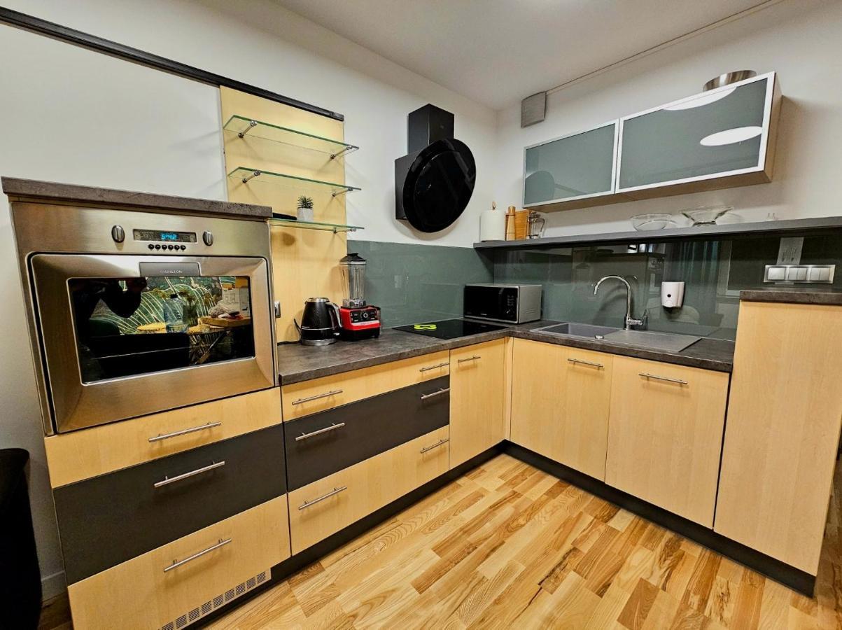 Eddie'S Luxury Apartments 格利维采 外观 照片